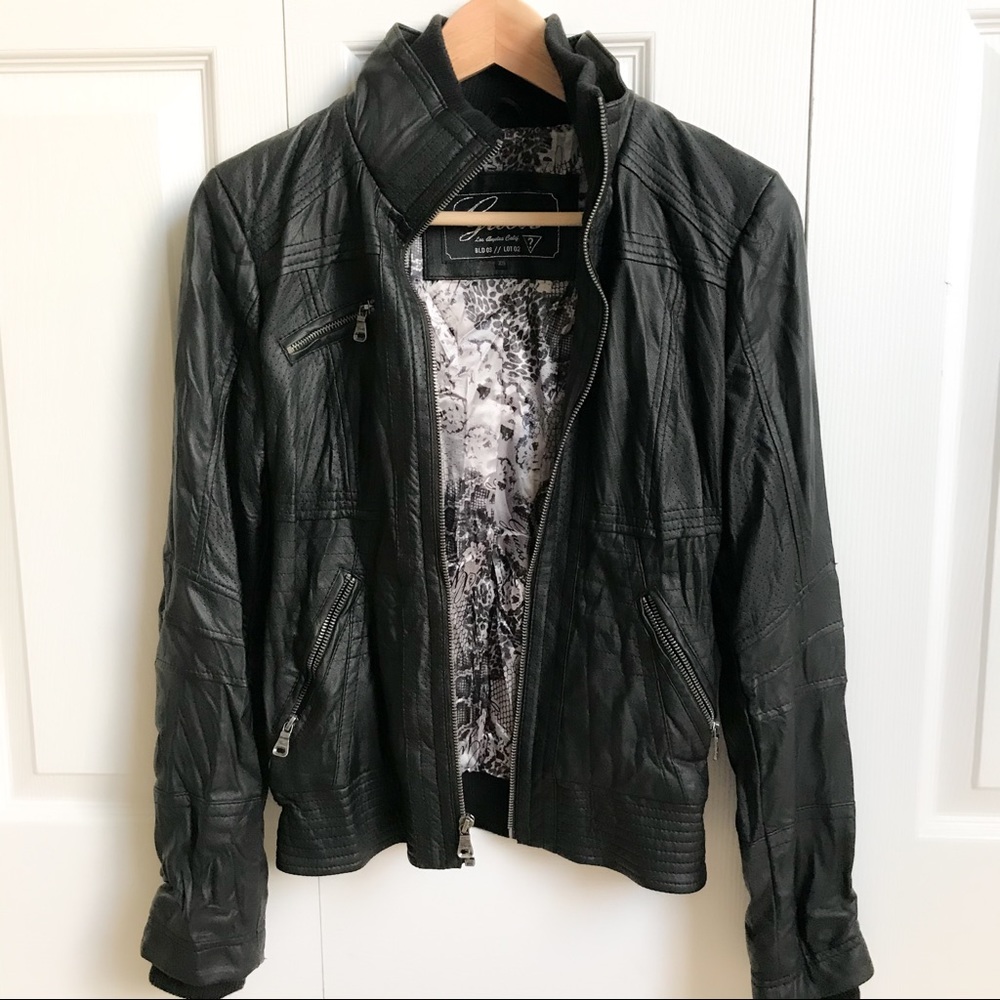 Guess faux leather jacket EUC